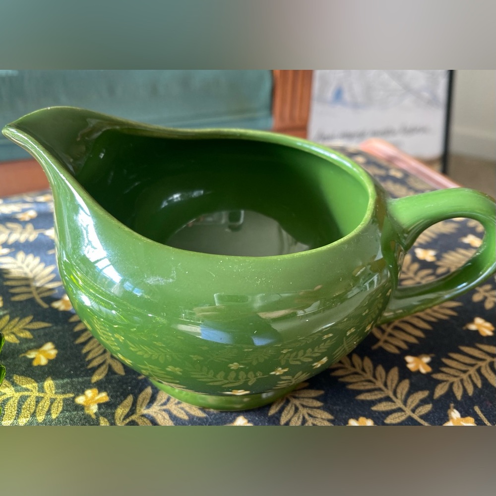 Vintage Mid-Century Modern Bright Green Ceramic Gravy Boat, Creamer, or Pitcher
